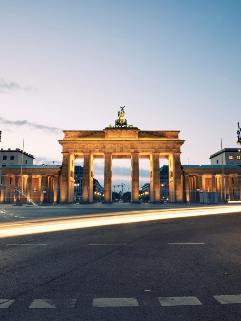 Brandenburger-Tor-Berlin-4.jpg