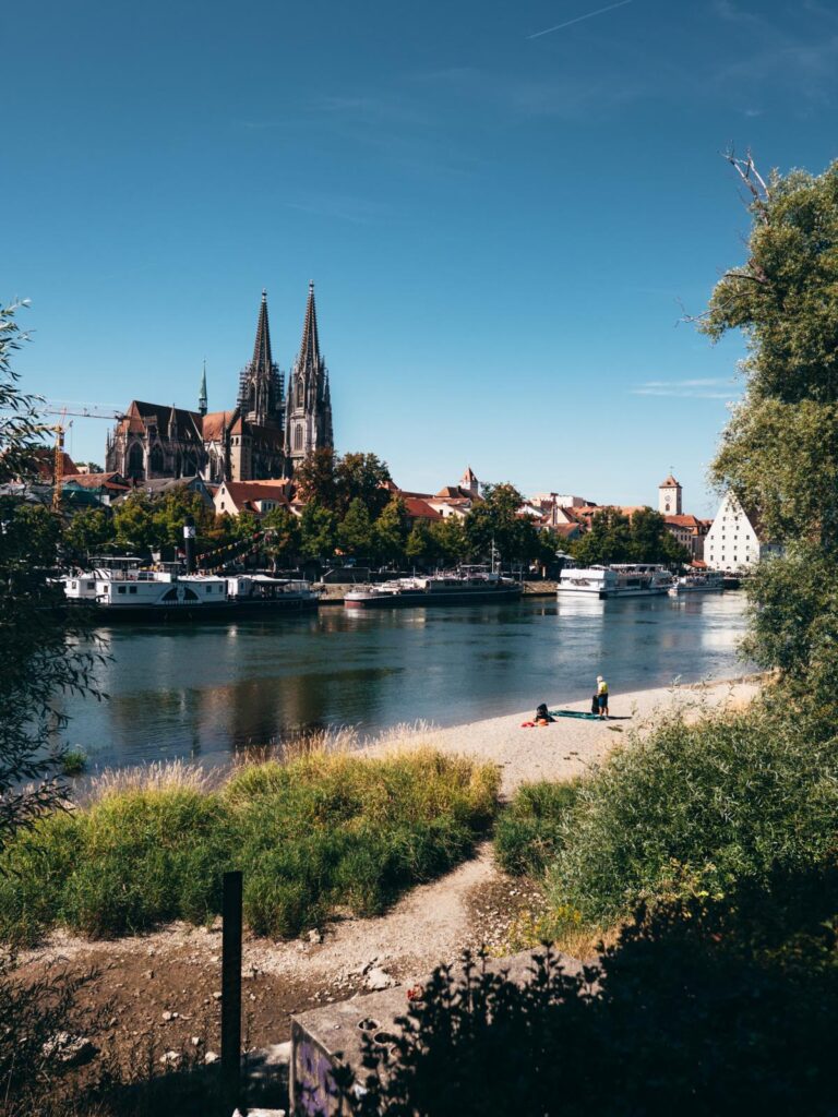 Kiesinsel-an-der-Donau-Regensburg-2.jpg