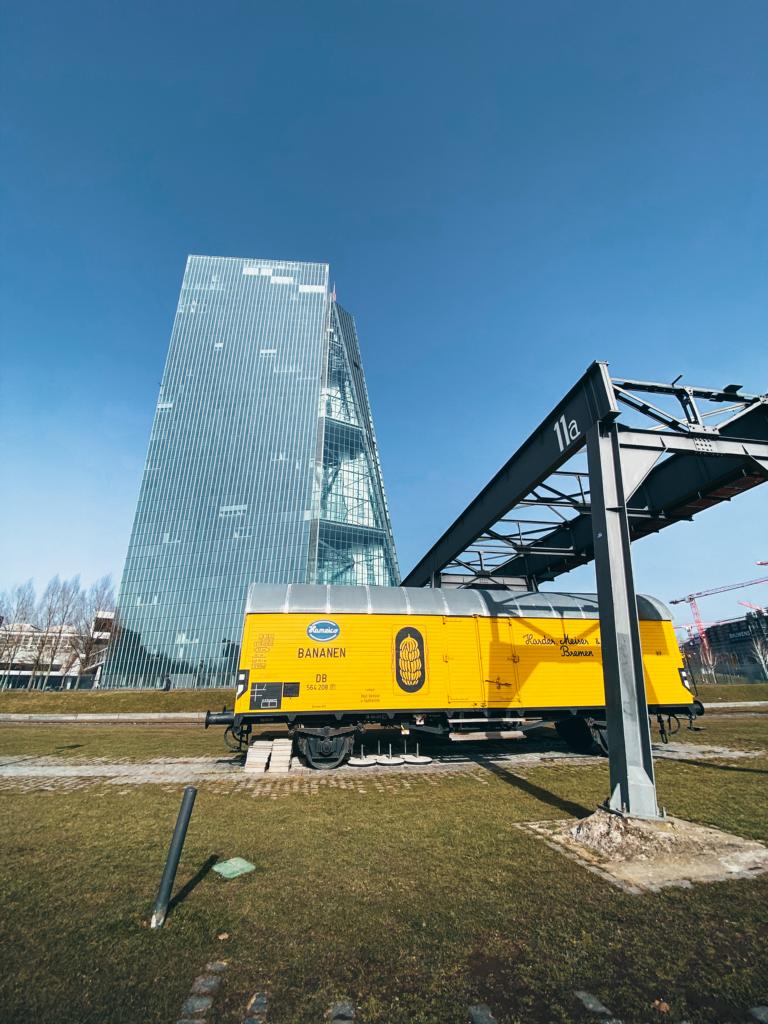 Alter Eisenbahnwagon - Bananen Frankfurt am Main