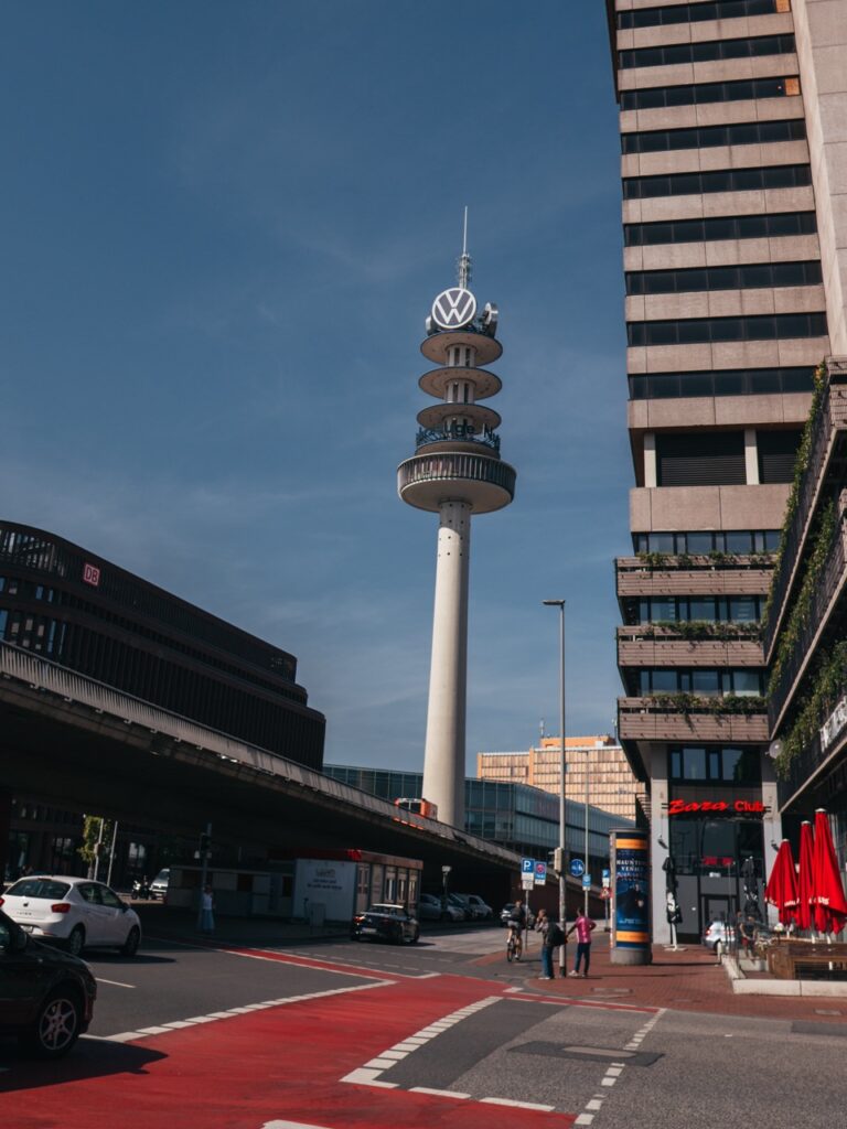 Hamburger Allee - Blick VW-Tower Hannover Fotogoals