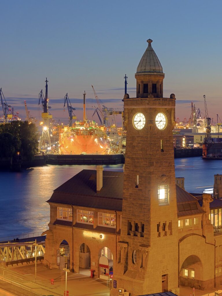 Pegelturm St. Pauli-Landungsbrücken Hamburg