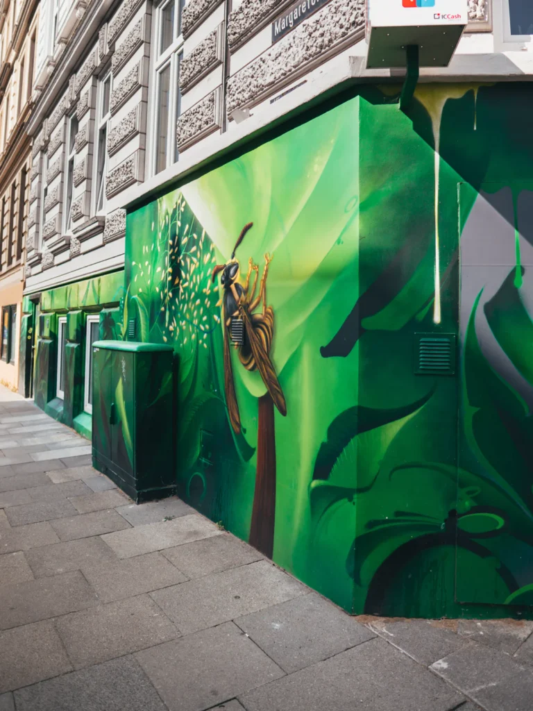 'Abstract Nature' Wandbemalung Hamburg. Der Fotogoals Fotospot in Hamburg