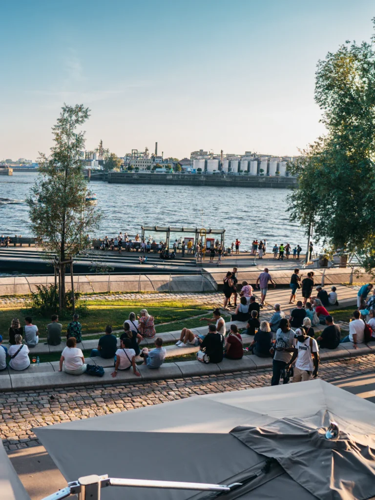 Dalmannkai Treppen Hamburg. Der Fotogoals Fotospot in Hamburg