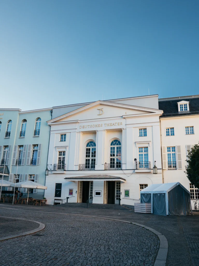 Deutsches Theater Berlin. Der Fotogoals Fotospot in Berlin