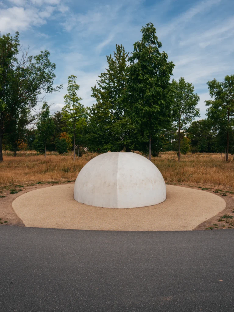'Dome' Klettergerät Würzburg. Der Fotogoals Fotospot in Würzburg