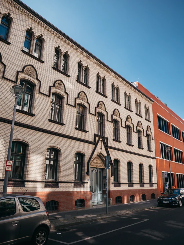 Erzbischöfliches Ordinariat Berlin Berlin. Der Fotogoals Fotospot in Berlin