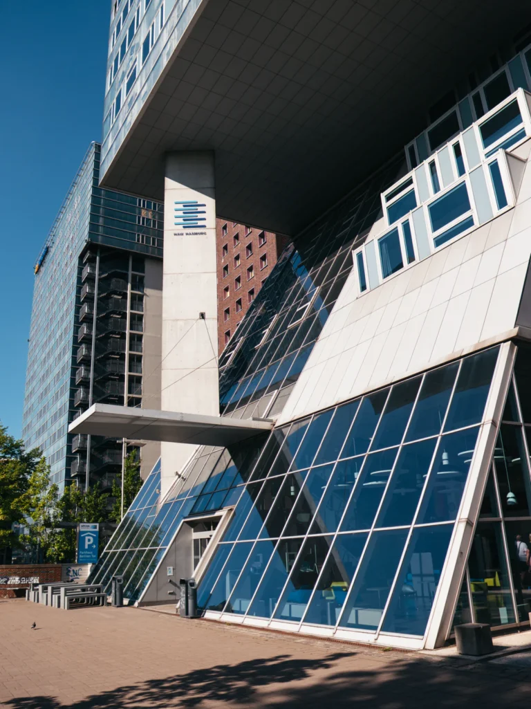 Haus A (HAW) - Berliner Tor Hamburg. Der Fotogoals Fotospot in Hamburg