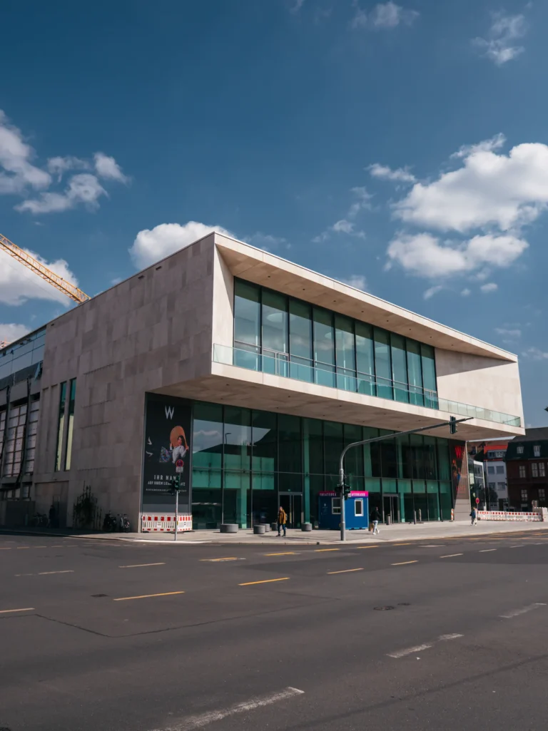Mainfranken Theater Würzburg. Der Fotogoals Fotospot in Würzburg