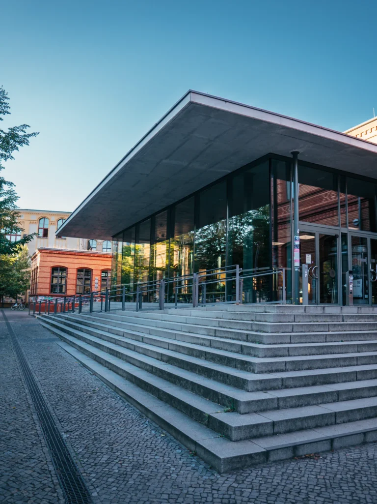 Mensa Humboldt Universität Nord Berlin. Der Fotogoals Fotospot in Berlin