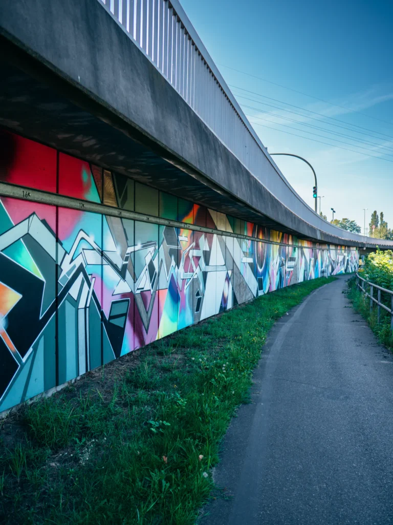 Mural - Am Travehafen Hamburg. Der Fotogoals Fotospot in Hamburg