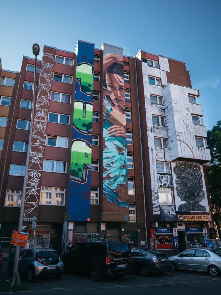 Mural - Nr.2 - Bülowstraße Berlin. Der Fotogoals Fotospot in Berlin