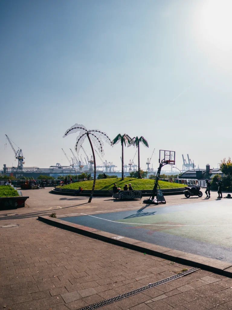 'Palmeninsel' Antonipark Hamburg. Der Fotogoals Fotospot in Hamburg