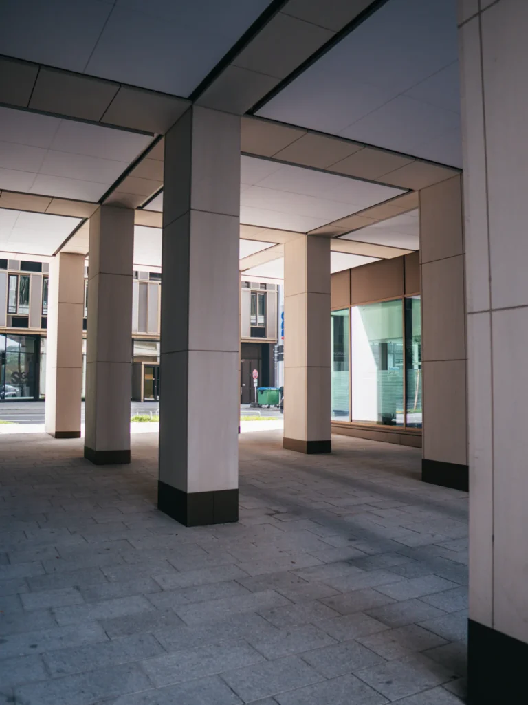 Säulendruchgang - Fuhlentwiete Hamburg. Der Fotogoals Fotospot in Hamburg