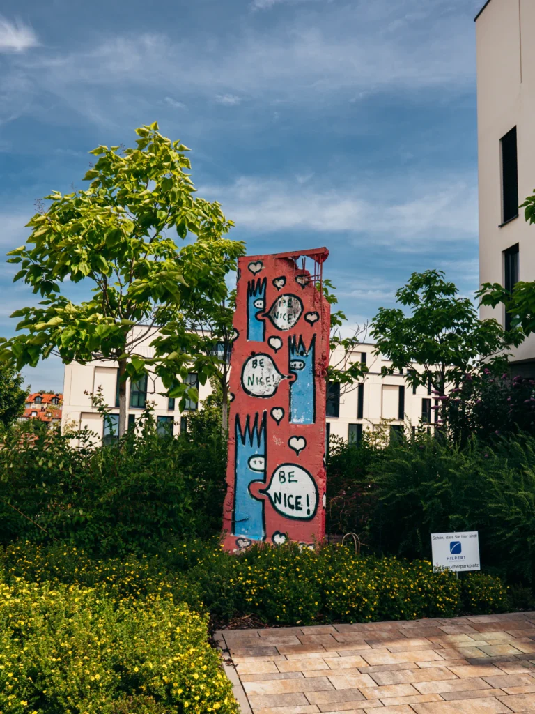 Teilstück 'Berliner Mauer' - Rottendorfer Straße Würzburg. Der Fotogoals Fotospot in Würzburg