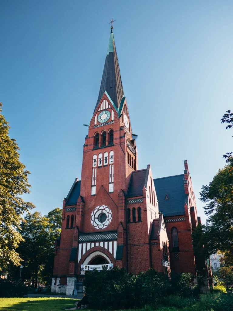 Trinitatiskirche Berlin. Der Fotogoals Fotospot in Berlin
