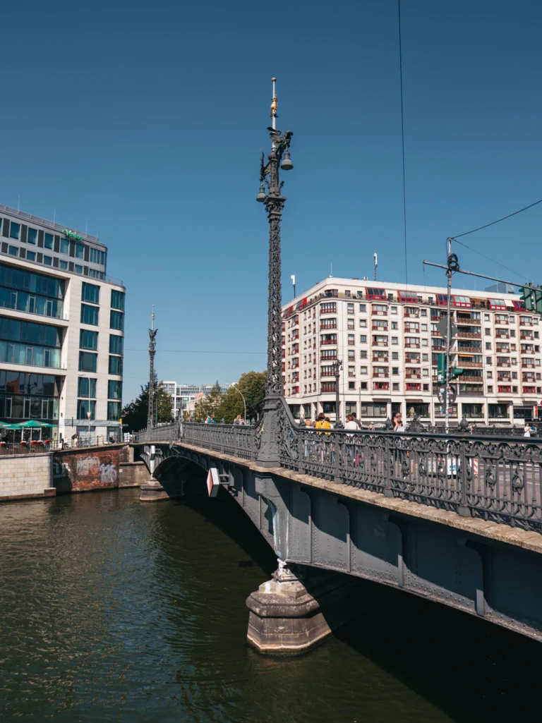Weidendammer Brücke Berlin. Der Fotogoals Fotospot in Berlin