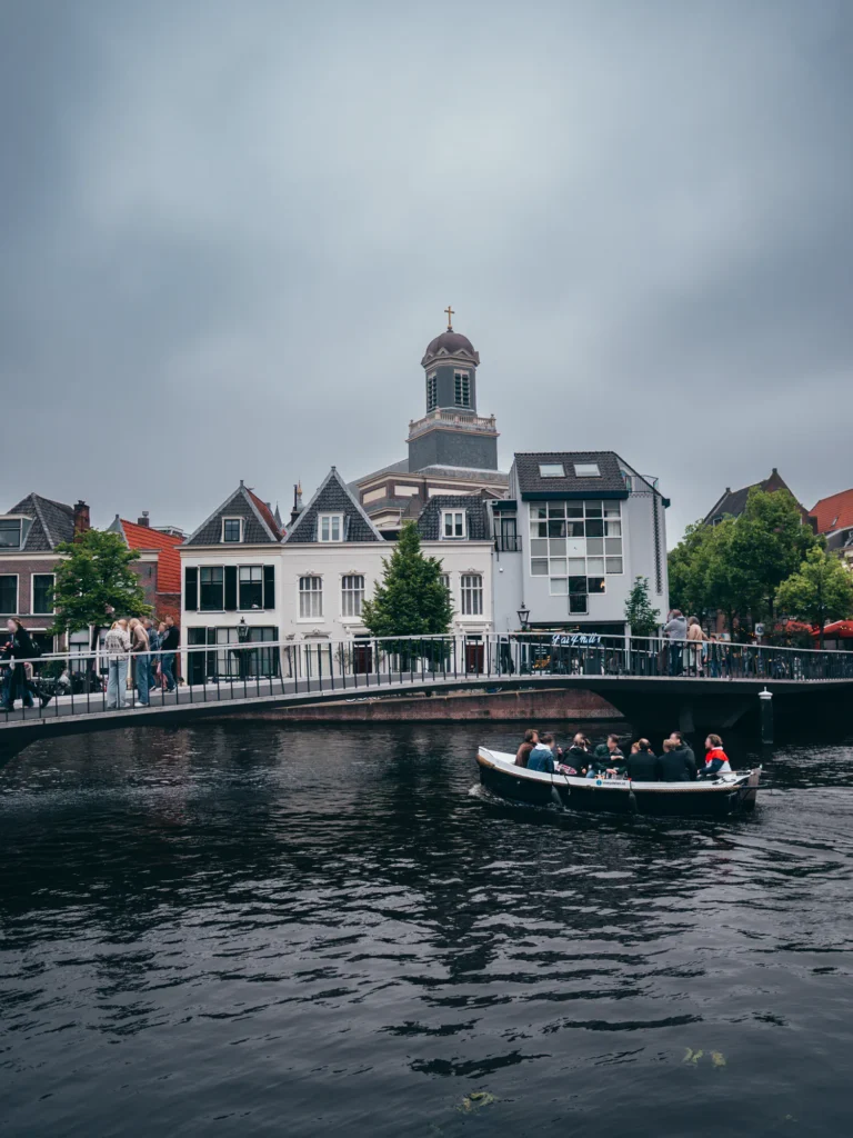 'Catharina' Bruecke Leiden Niederlande