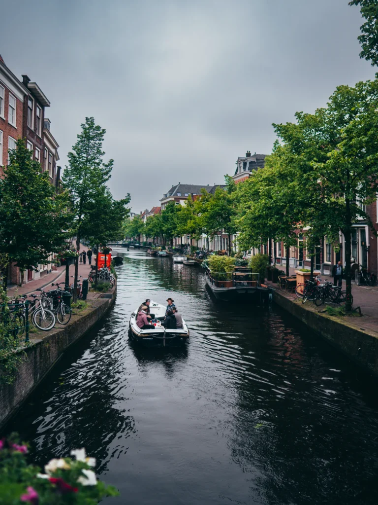 'Sint Jans' Bruecke - Blick Oude Rijn Gracht Leiden Niederlande