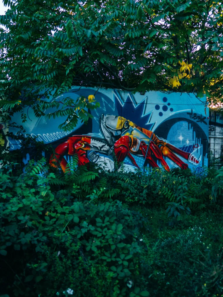 Graffitis - North Side Gallery Berlin. Der Fotogoals Fotospot in Berlin