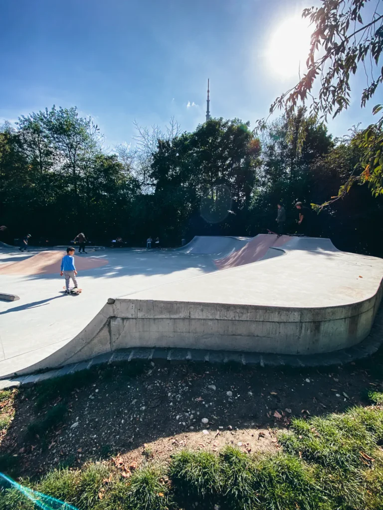 Skatepark Olympiazentrum München. Der Fotogoals Fotospot in München